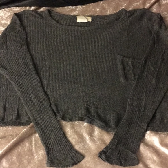 NWOT a symmetrical cropped long sleeve tee - Picture 2 of 2